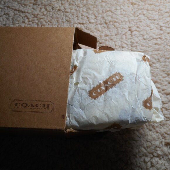 Vintage Coach Flat Coin Case NIB, in British Tan - Picture 10 of 11